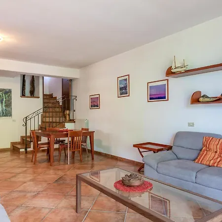 Holiday home Begonia *