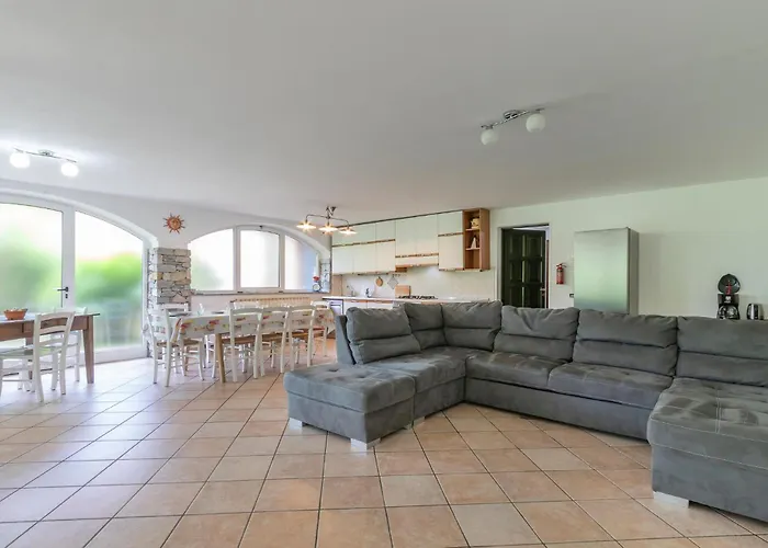 Begonia Holiday home